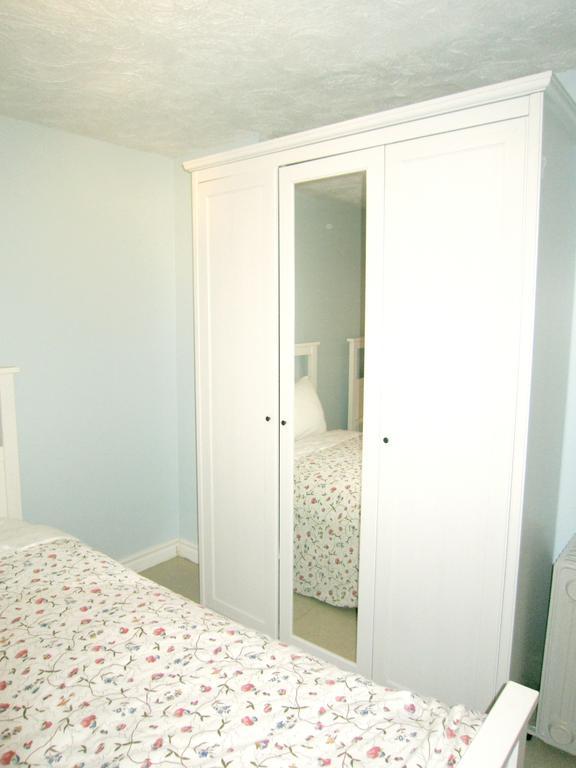 Spadina 11 Guesthouse Toronto Bagian luar foto