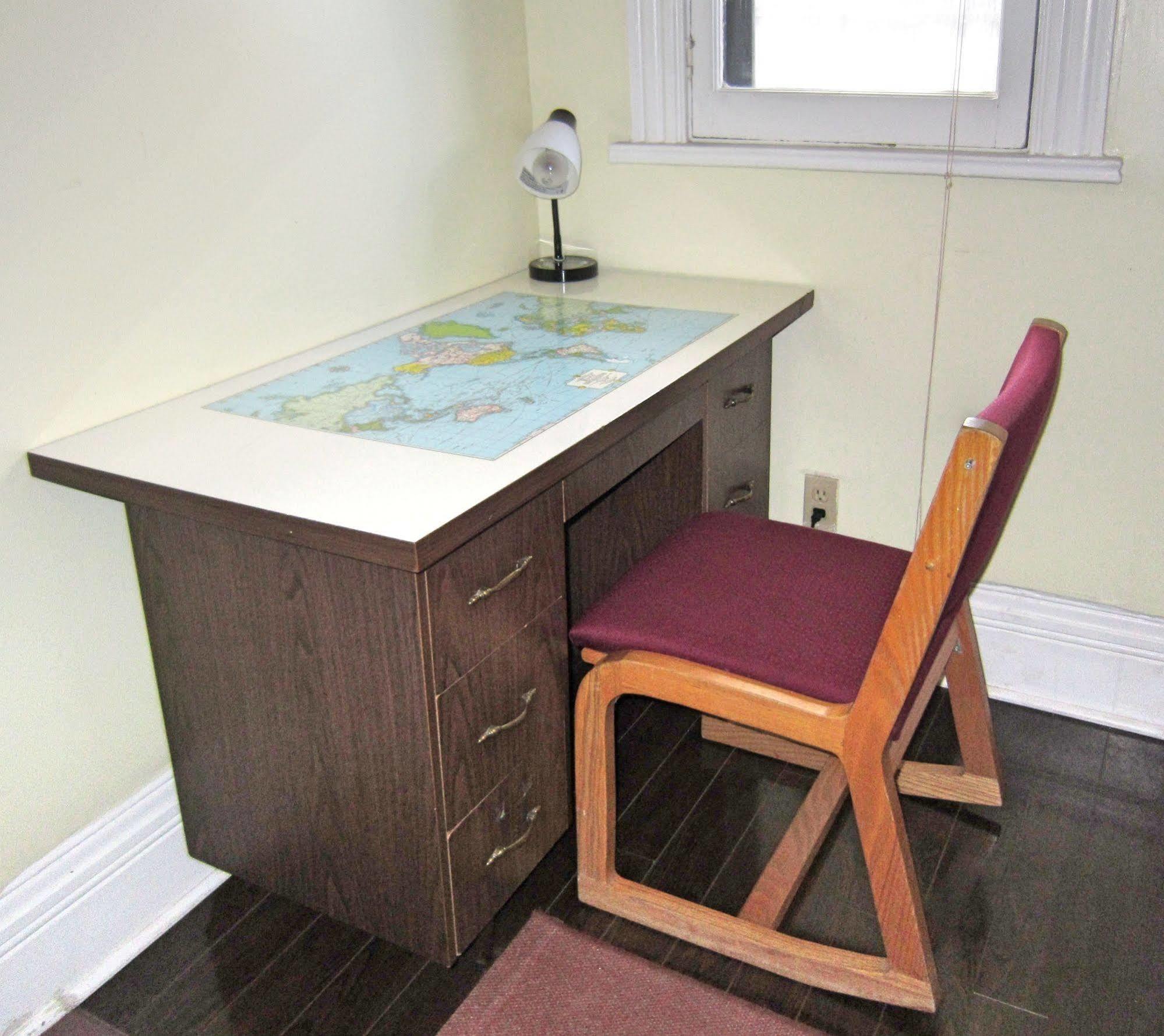 Spadina 11 Guesthouse Toronto Bagian luar foto